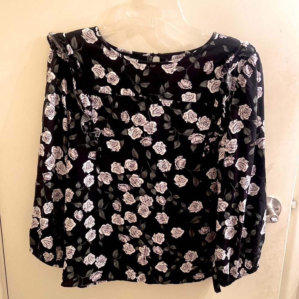 Cute floral blouse with ruffles